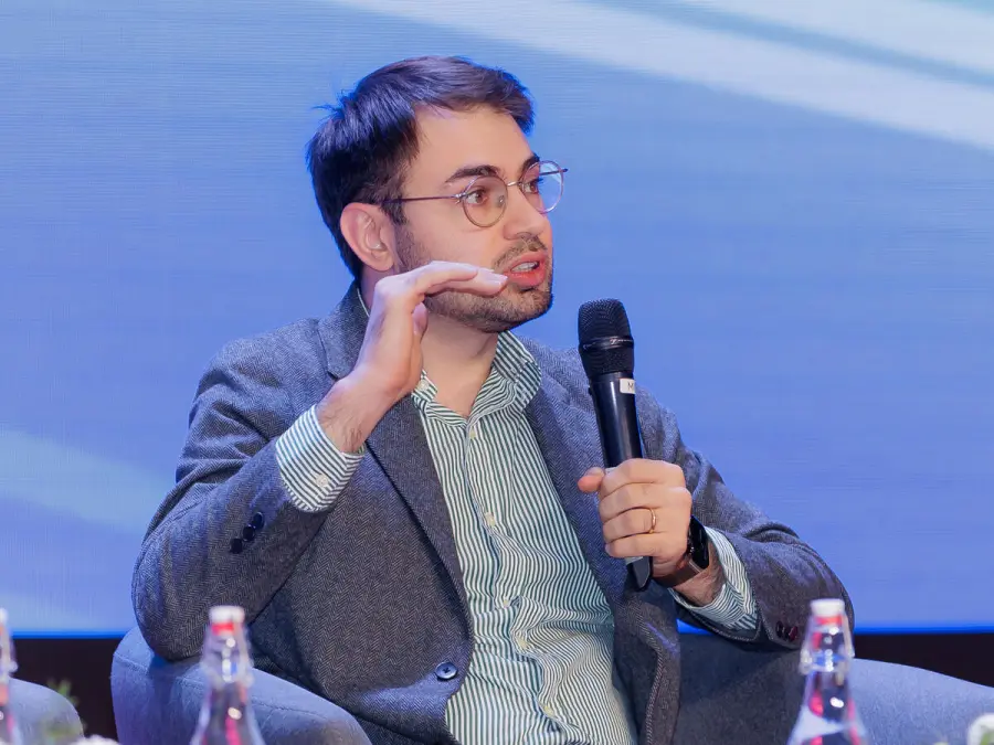 Dr Golding, expert panel on international education